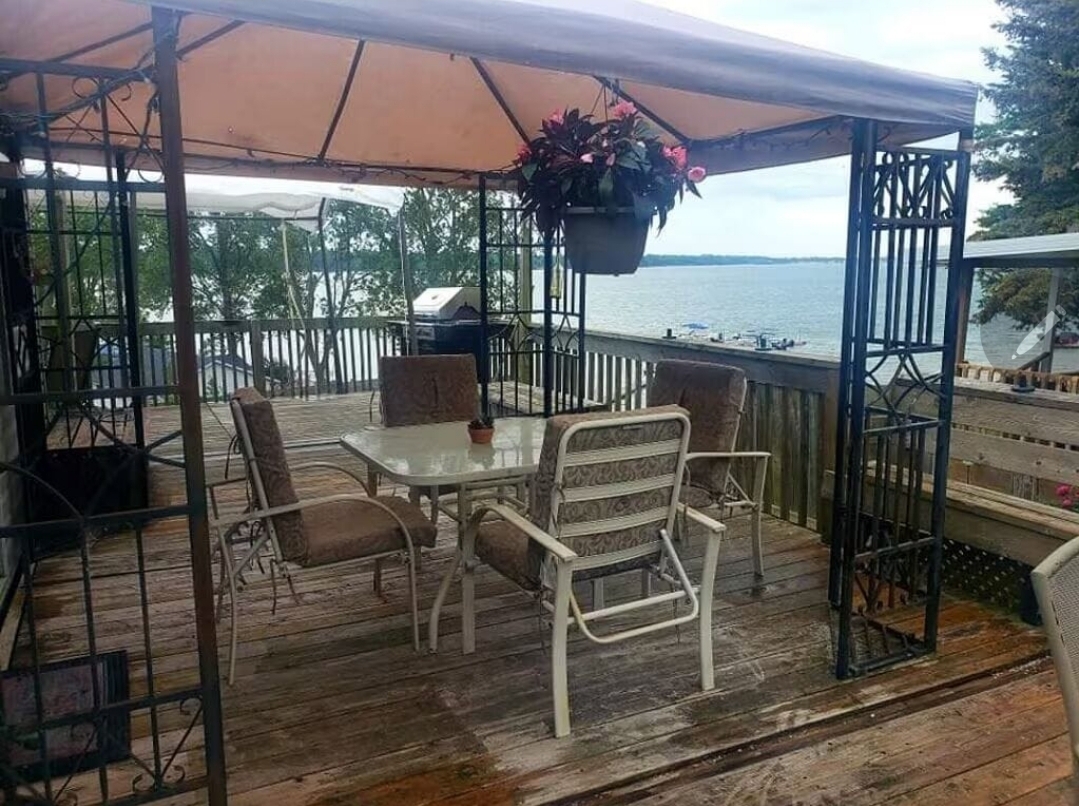 sandbanks waterfront family cottage
